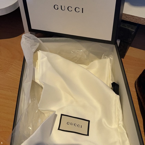 GUCCI SHOES - Picture 5 of 6